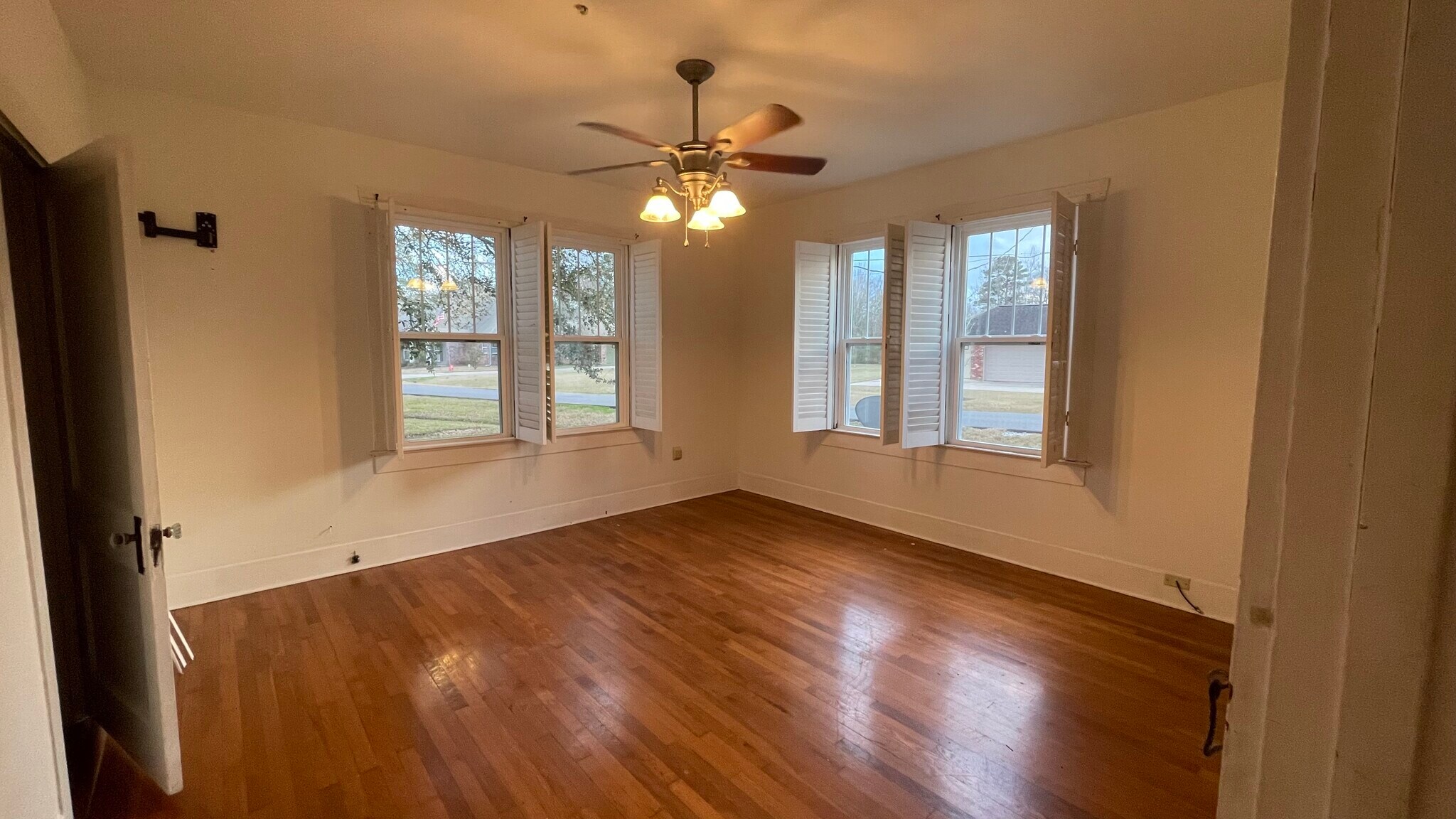 bedroom - 11944 Joor Rd