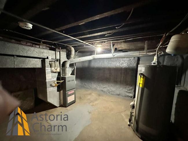 Building Photo - 3 Bedroom End Unit near Coppin State with Fenced Yard