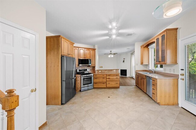 Building Photo - 4176 Canyon Glen Cir