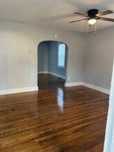 Building Photo - 1330 Custer St