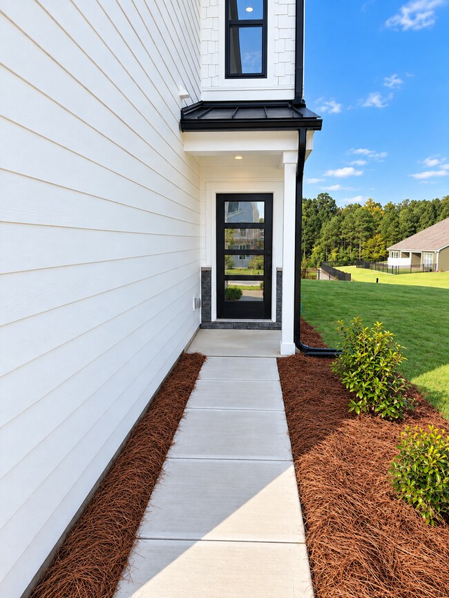 Building Photo - Now Leasing! 1 Month Free | Brand-New 3BR Home with 2-Car Garage Near Downtown Mooresville
