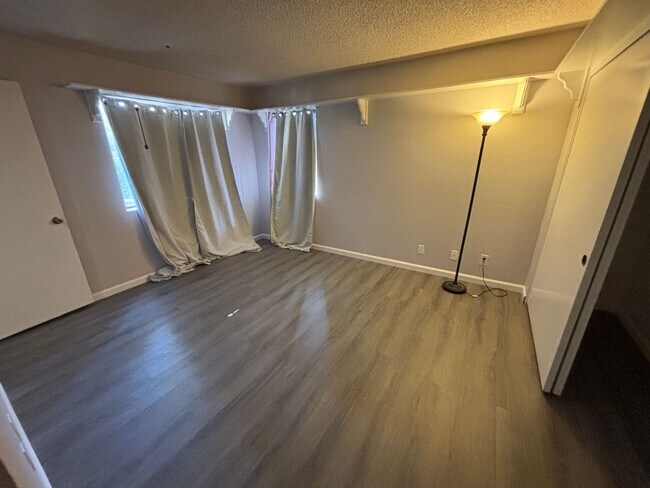 Building Photo - 321 Inger Dr