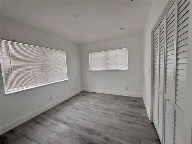 Building Photo - 8430 SW 32nd St