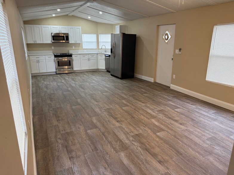 Building Photo - 8536 Honeywell Rd