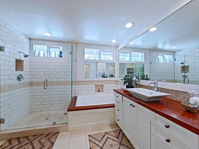 Building Photo - 33702 Calle Conejo