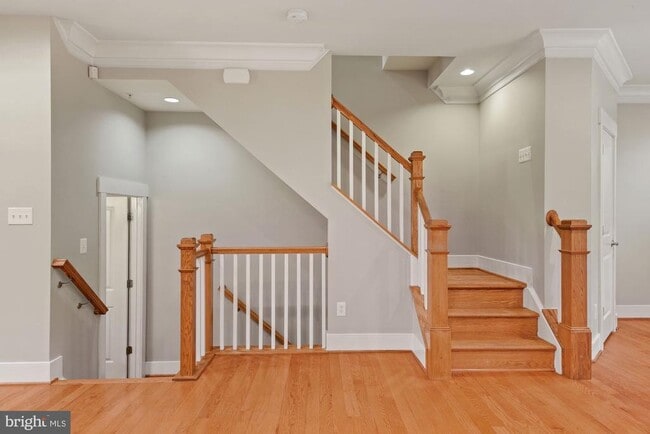 Building Photo - 2735 Cassedy St