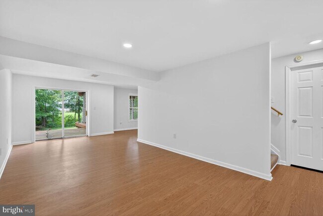 Building Photo - 10545 Winged Elm Cir