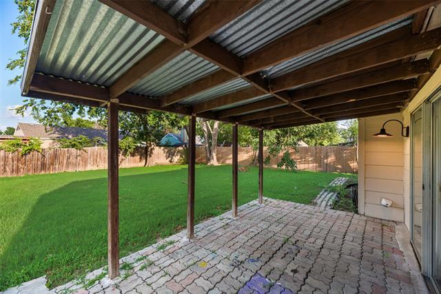 Building Photo - 7204 Shadow Bend Dr