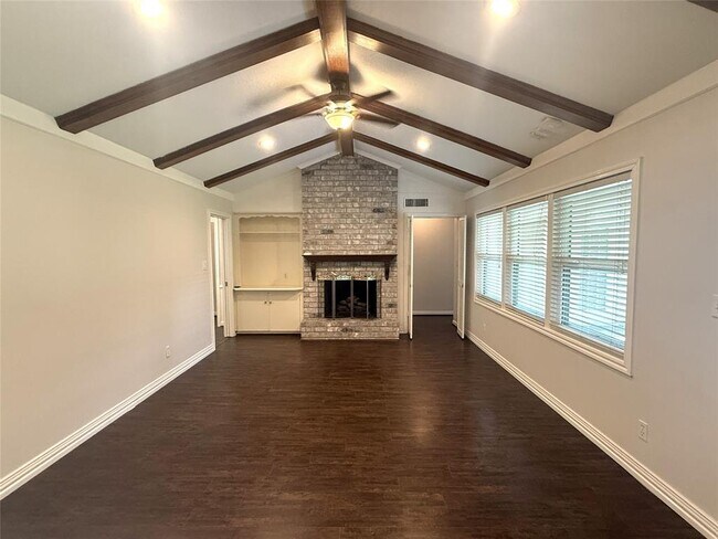 Building Photo - 2114 Walnut Bend Ln