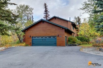 Building Photo - 7141 Crooked Tree Dr