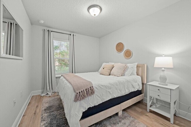 Building Photo - 12 Sandy Cv Wy