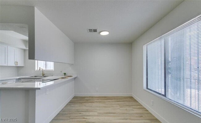 Building Photo - 6932 Kilgore Dr