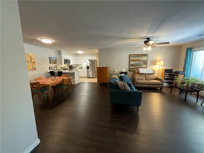 Building Photo - 141 Edaville Ct