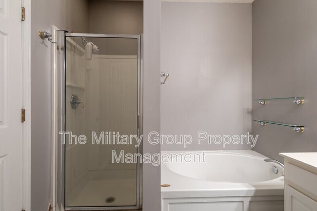 Building Photo - 9777 Summer Grove Way W