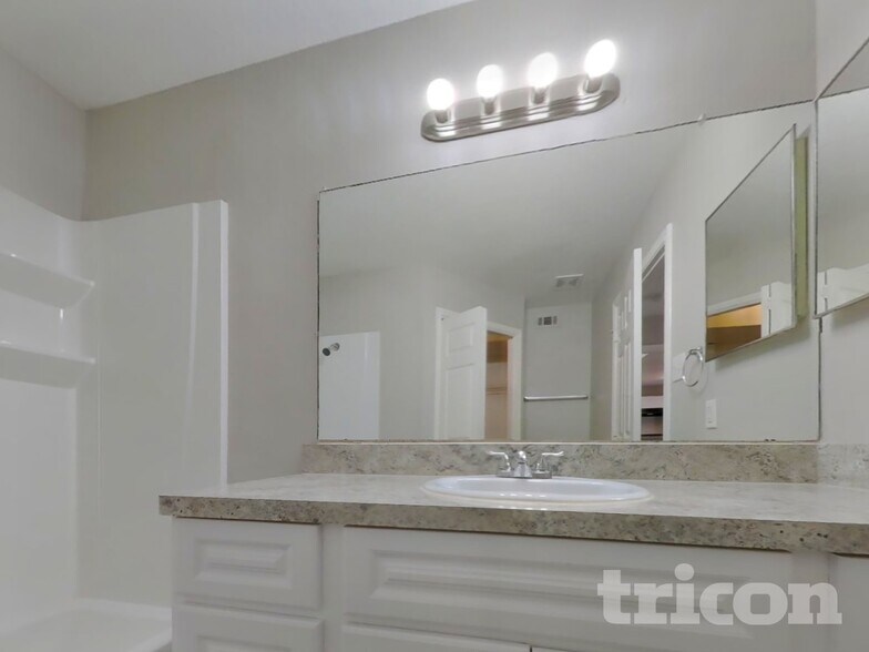 Building Photo - 7740 Sign St