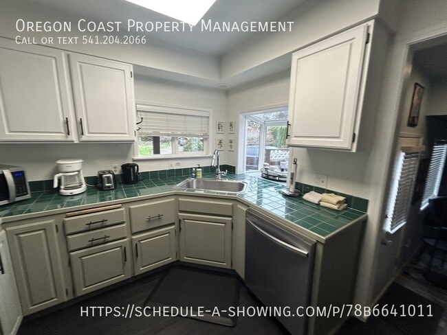 Building Photo - 43390 Nestucca River Rd