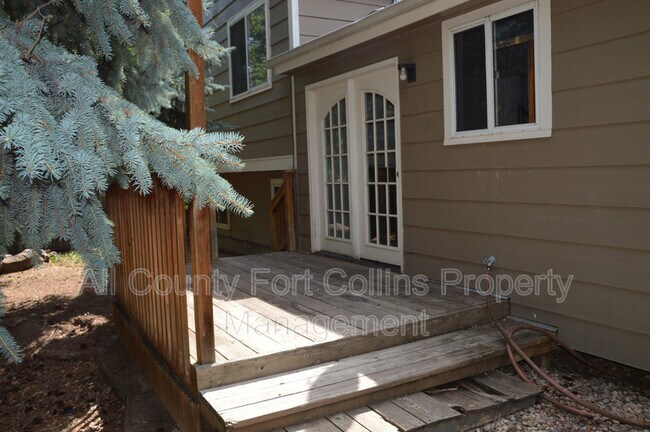 Building Photo - 706 Morsman Dr