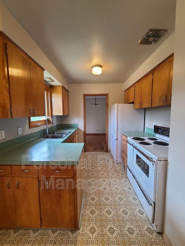 Building Photo - 4705 NW Harney St