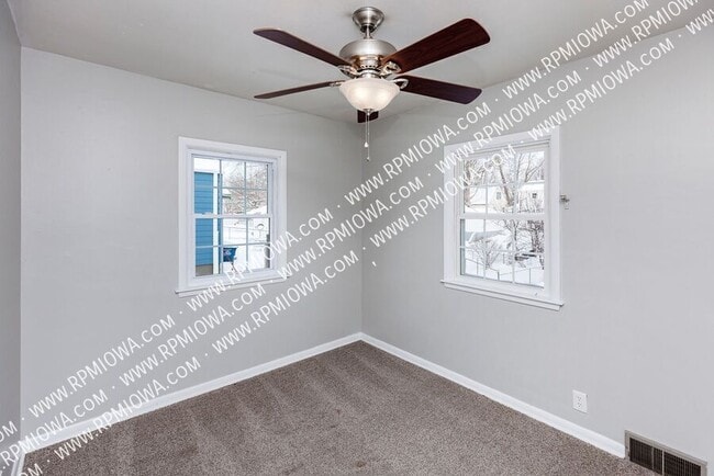 Building Photo - 3109 Holcomb Ave