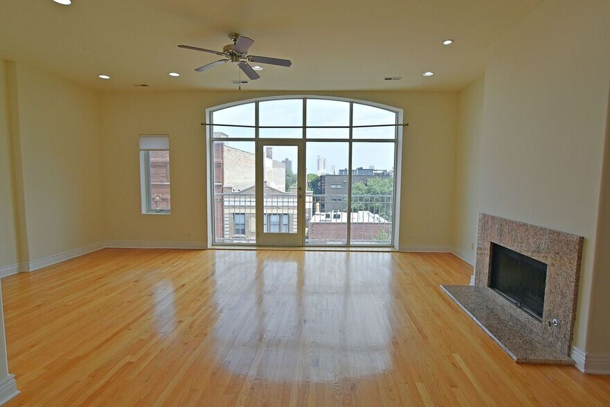 Building Photo - 5140 N Clark St