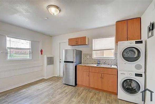 Building Photo - 1030 18th St