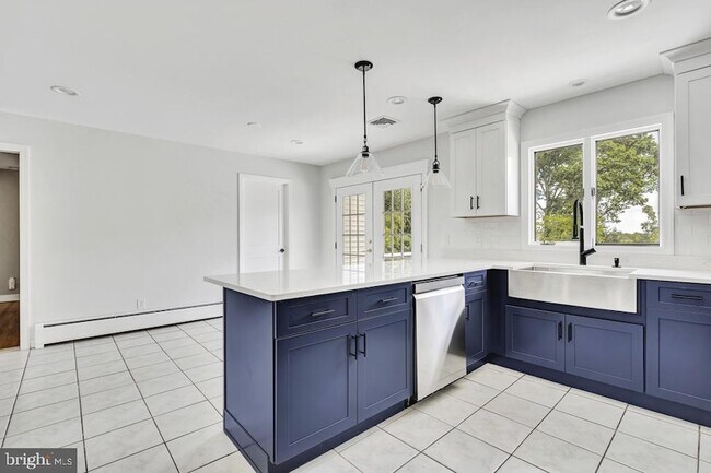 Building Photo - 136 Carlough Rd