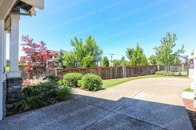 Building Photo - 6300 SE Imagine Way