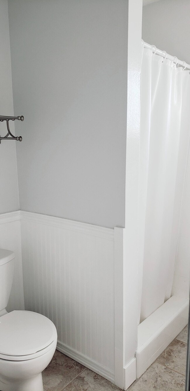 Building Photo - 3195 White Cir