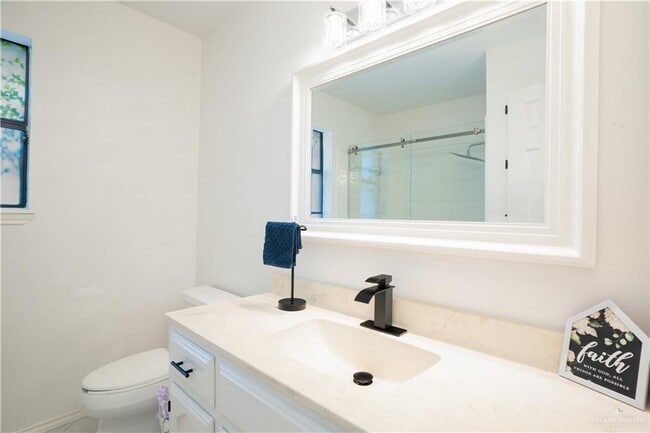 Building Photo - 27 N 33rd St