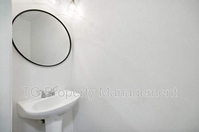 Building Photo - 3769 Verde Gardens Cir