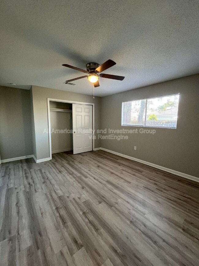 Building Photo - 36 5th Ave