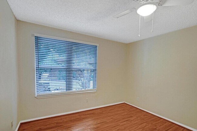 Building Photo - 2301 N Congress Ave