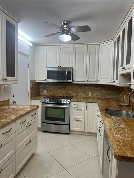 Building Photo - 801 S Ocean Dr