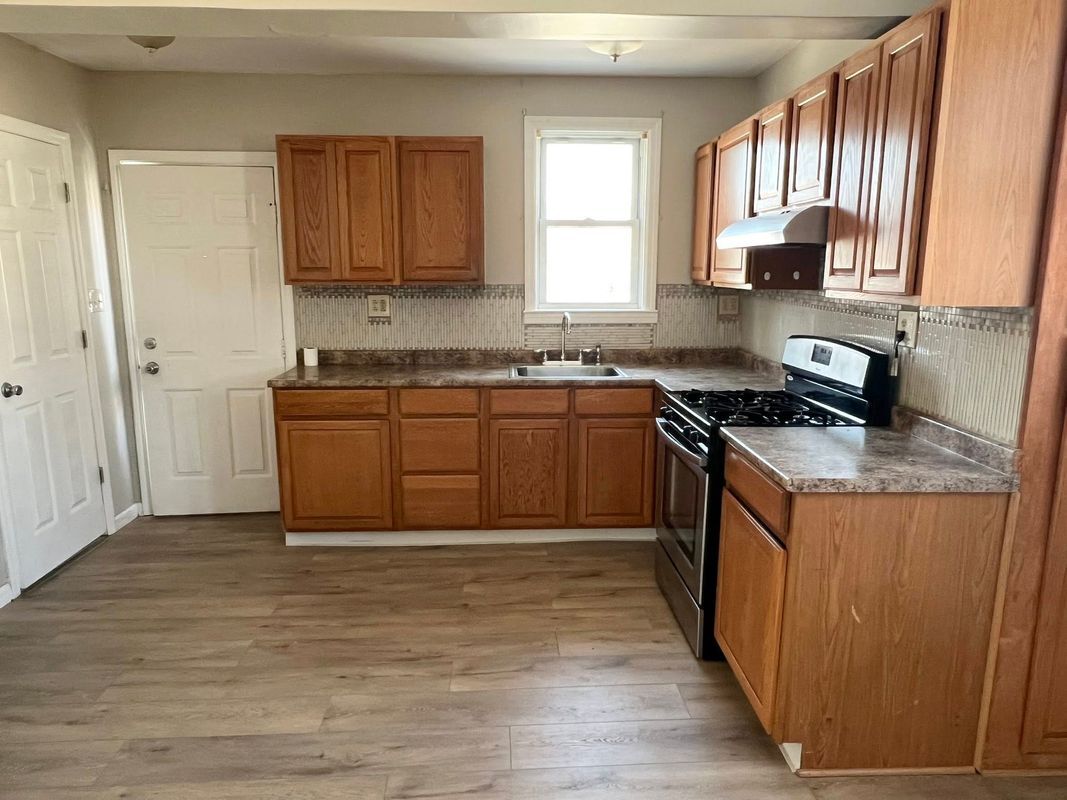 Building Photo - 738 S Seventh St