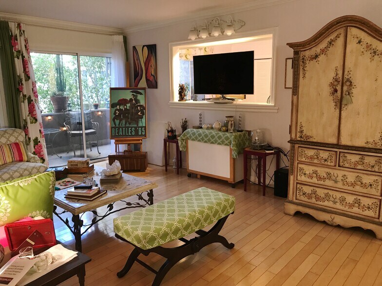 New French Doors not pictured - 1345 N Fuller Ave