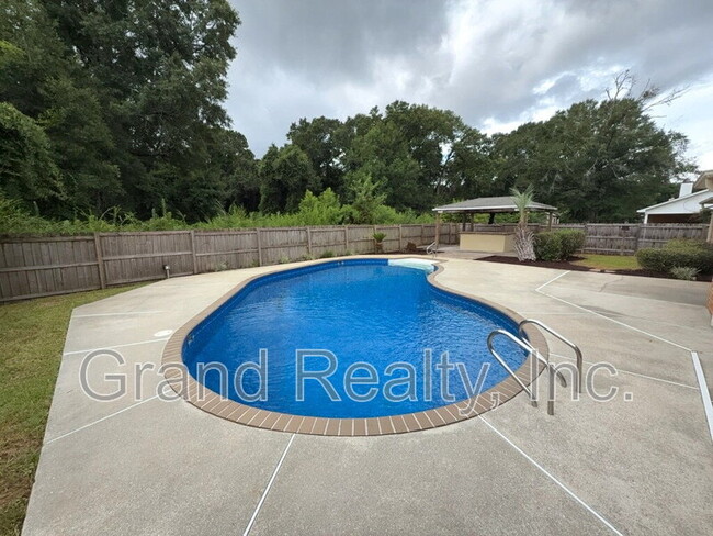 Building Photo - 4429 Amberwood Cir