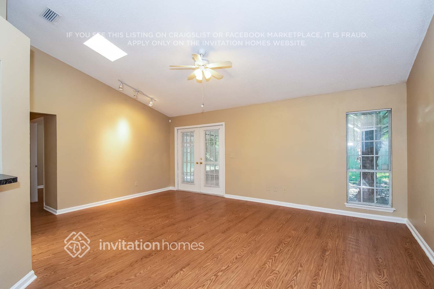 Building Photo - 8258 Lakemont Dr