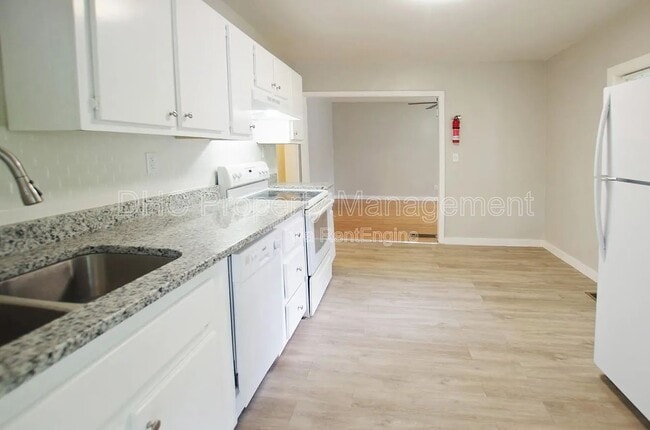 Building Photo - 1237 Campbellton Pl SW