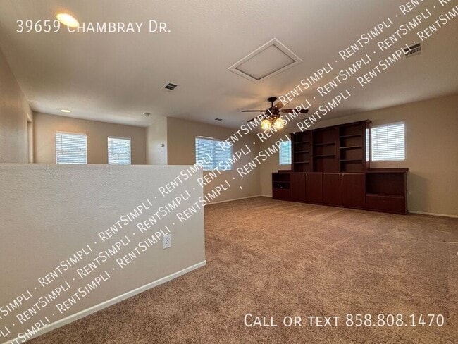 Building Photo - 39659 Chambray Dr
