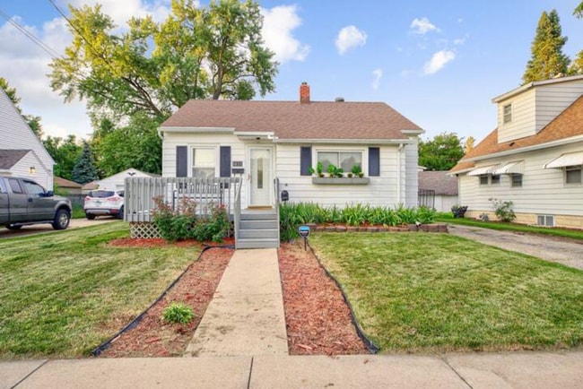 Primary Photo - 1431 1st St SE