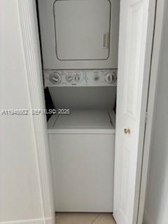 Building Photo - 2950 SW 3rd Ave