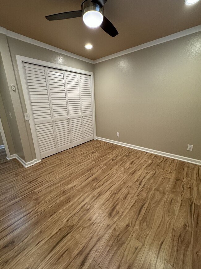Building Photo - Remodeled Single Family Home in North Oxnard!