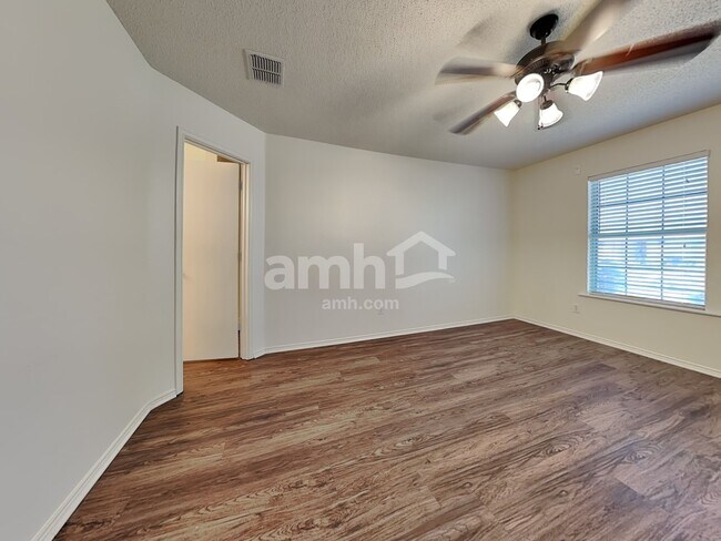 Building Photo - 1699 Wildrose Dr