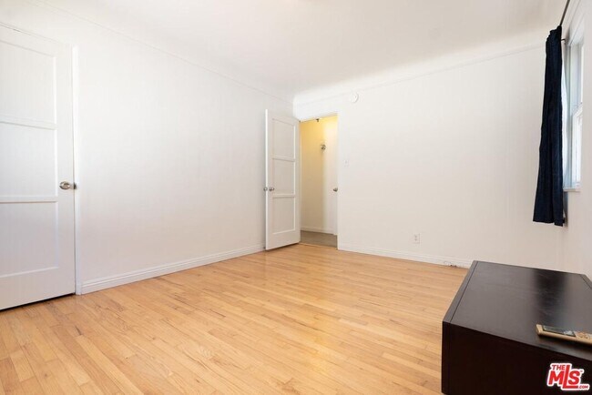 Building Photo - 1341 Stanford St