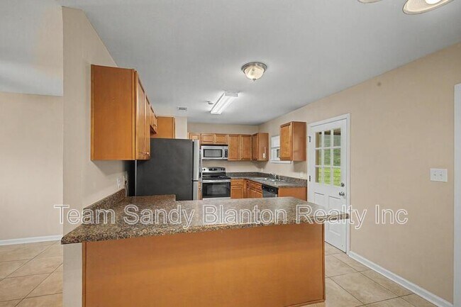Building Photo - 560 N 72nd Ave