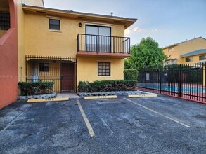 Building Photo - 5100 W 12th Ln