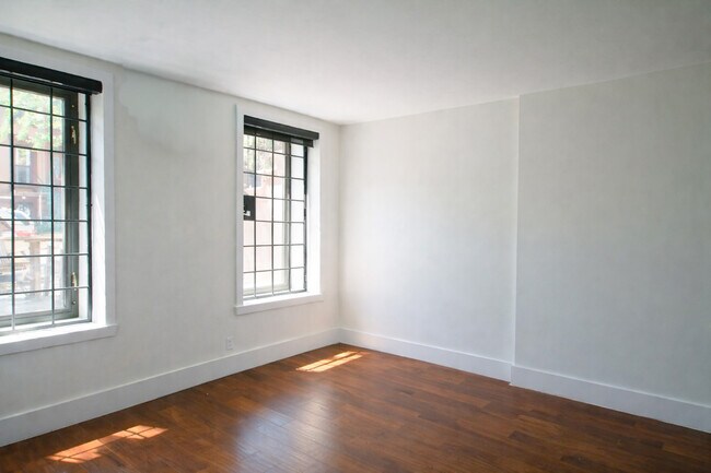 Building Photo - 751 Quincy St