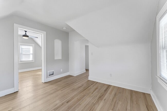 Building Photo - 1126 Cedar St