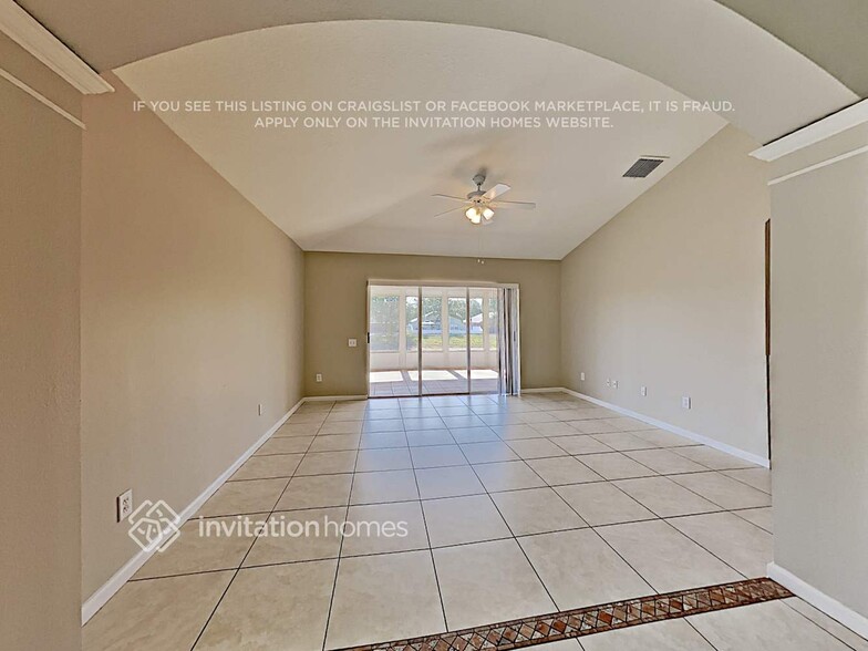Building Photo - 10218 Hunters Haven Blvd