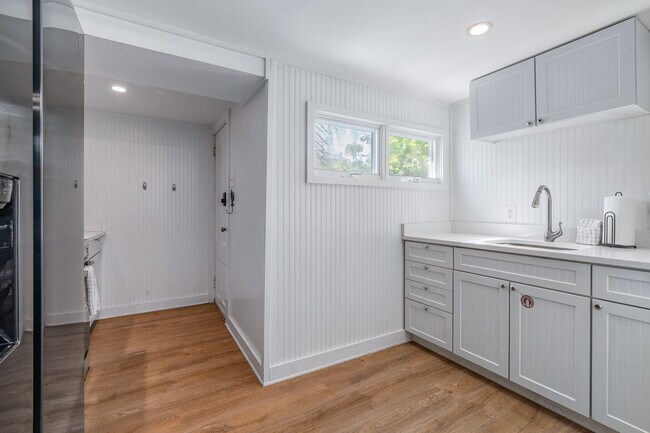 Building Photo - 23 Old Mission Ave